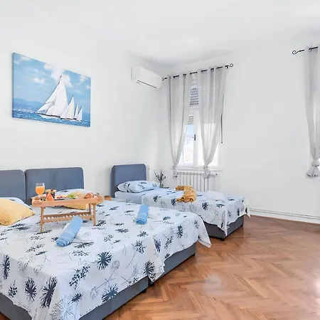 Apartament The Grand Mansion On La Guardia