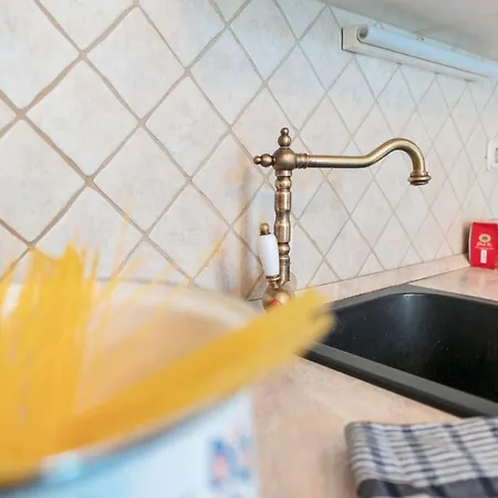 The Grand Mansion On La Guardia Apartament *